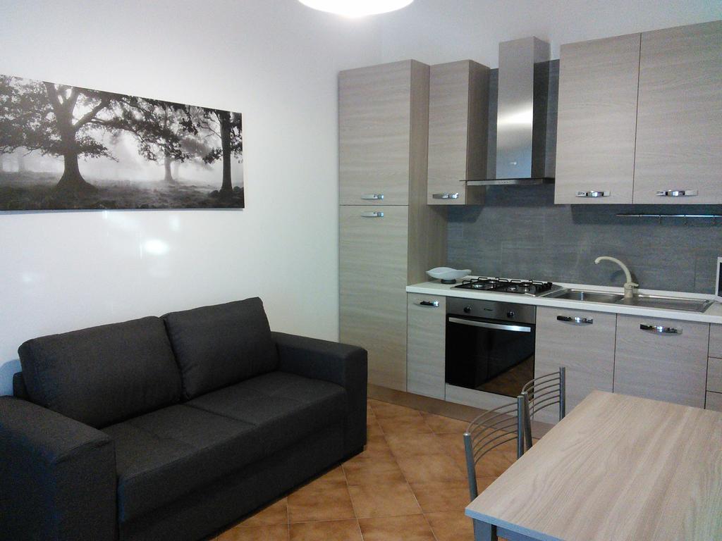Il Pozzo Apartment มาโรเน ภายนอก รูปภาพ