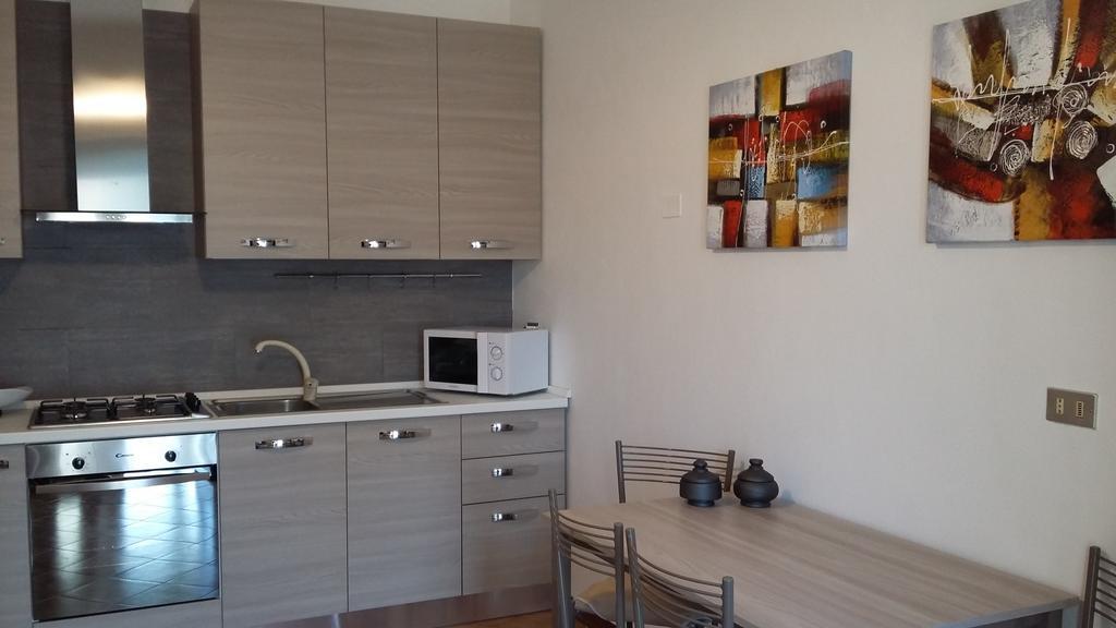 Il Pozzo Apartment มาโรเน ภายนอก รูปภาพ